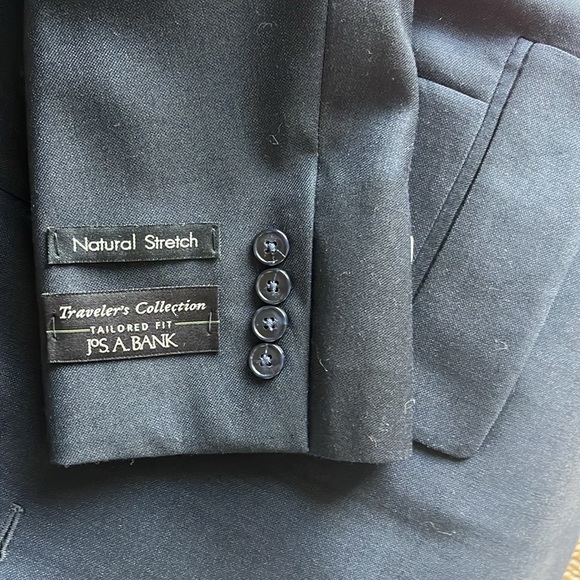 Jos. A. Bank Suit - Traveler’s Collection - Tailored fit- Natural Stretch - Picture 10 of 14
